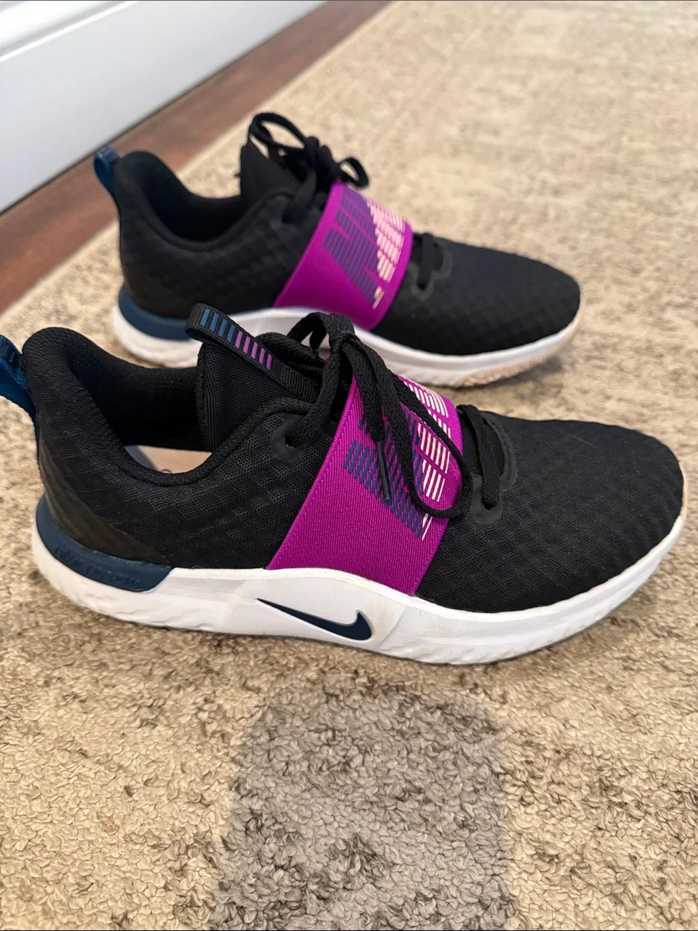 Nike Women's Black and Purple Athletic Shoes